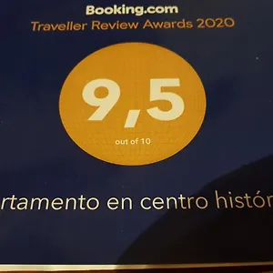 Apartment En Centro Historico Con Garaje Propio 
